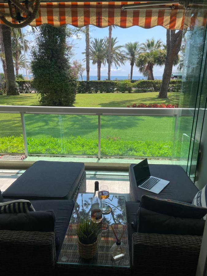 4-Star Beachfront Appartment- Sea View Канны Экстерьер фото