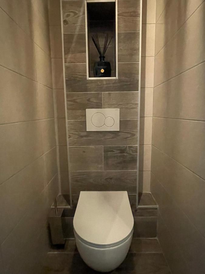 4-Star Beachfront Appartment- Sea View Канны Экстерьер фото